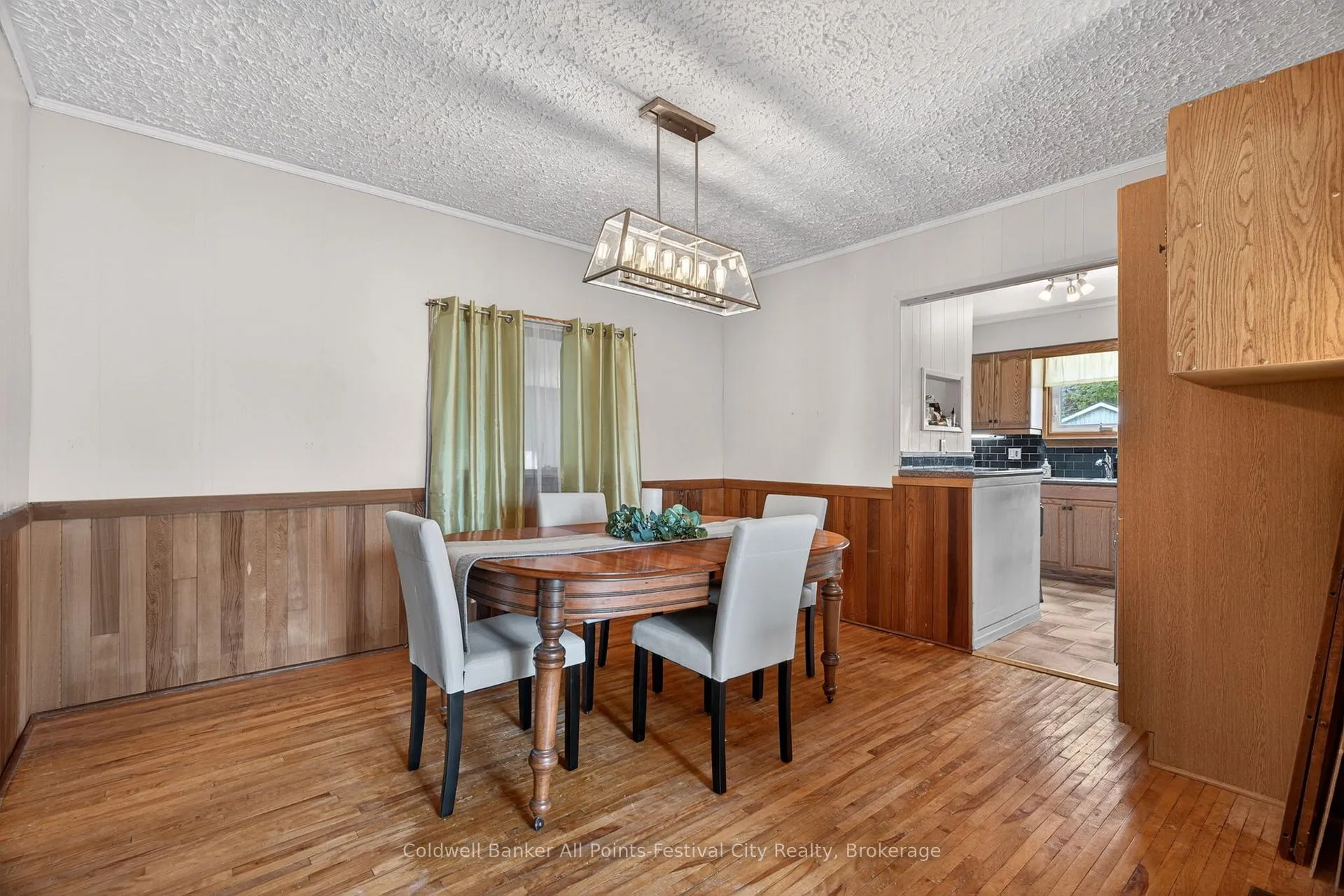 Photo 13 of 484 Bob Street, Huron-Kinloss, Lucknow — HOMEH