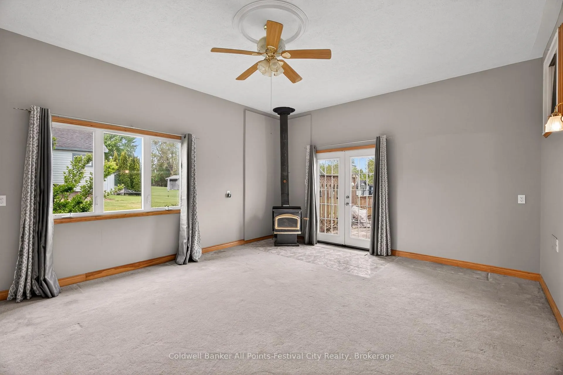 Photo 25 of 484 Bob Street, Huron-Kinloss, Lucknow — HOMEH