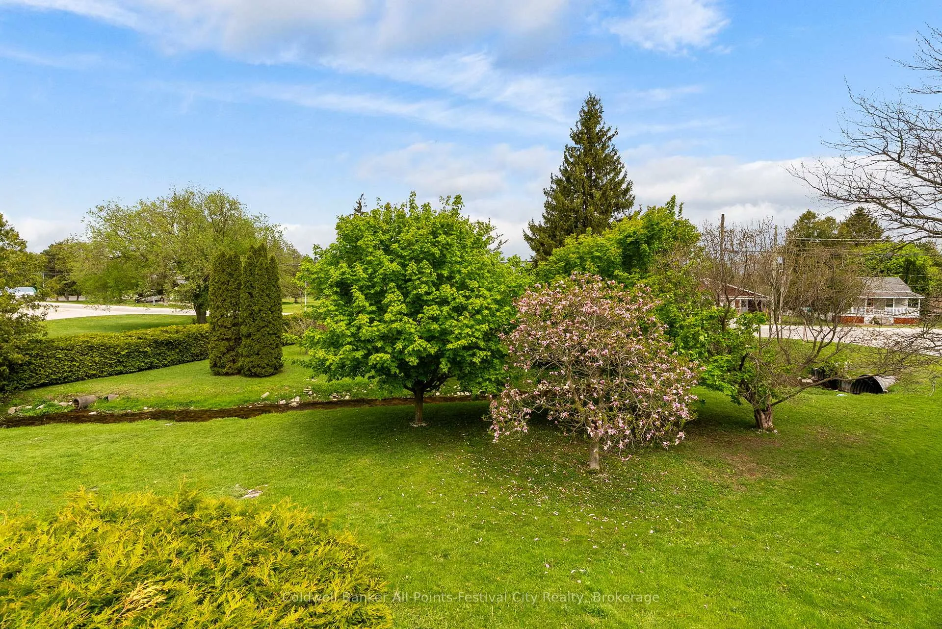 Photo 48 of 484 Bob Street, Huron-Kinloss, Lucknow — HOMEH