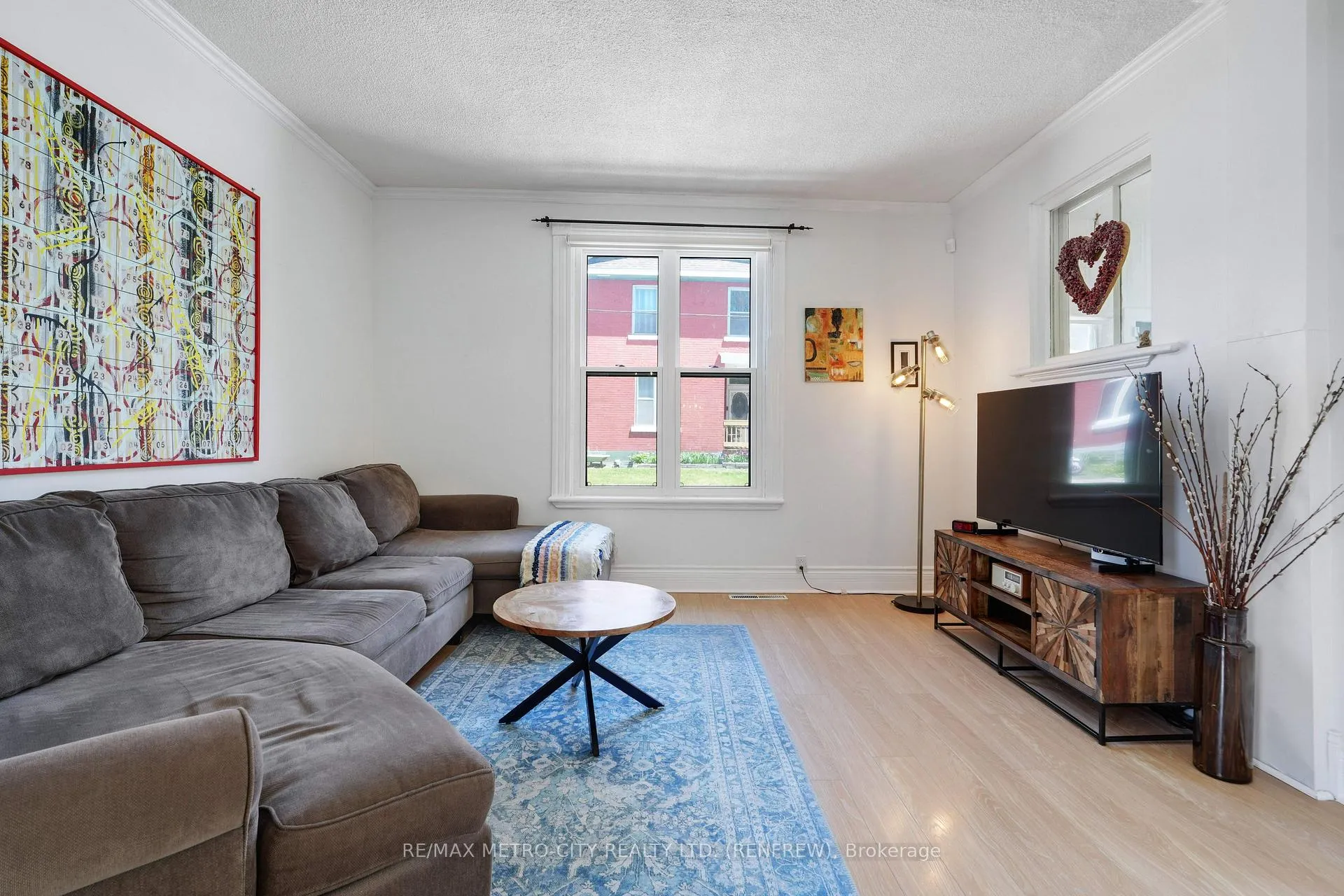Photo 11 of 200 Ross Street, Renfrew — HOMEH
