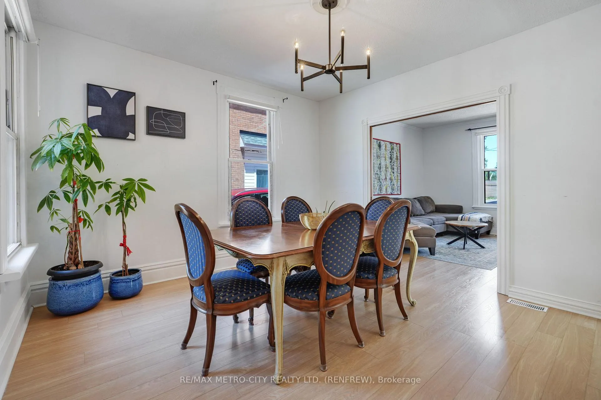 Photo 13 of 200 Ross Street, Renfrew — HOMEH