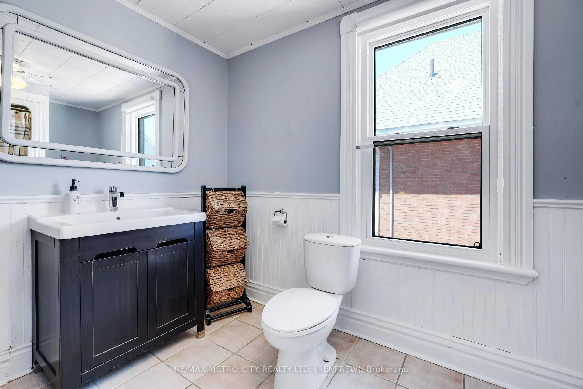 Photo 22 of 200 Ross Street, Renfrew — HOMEH