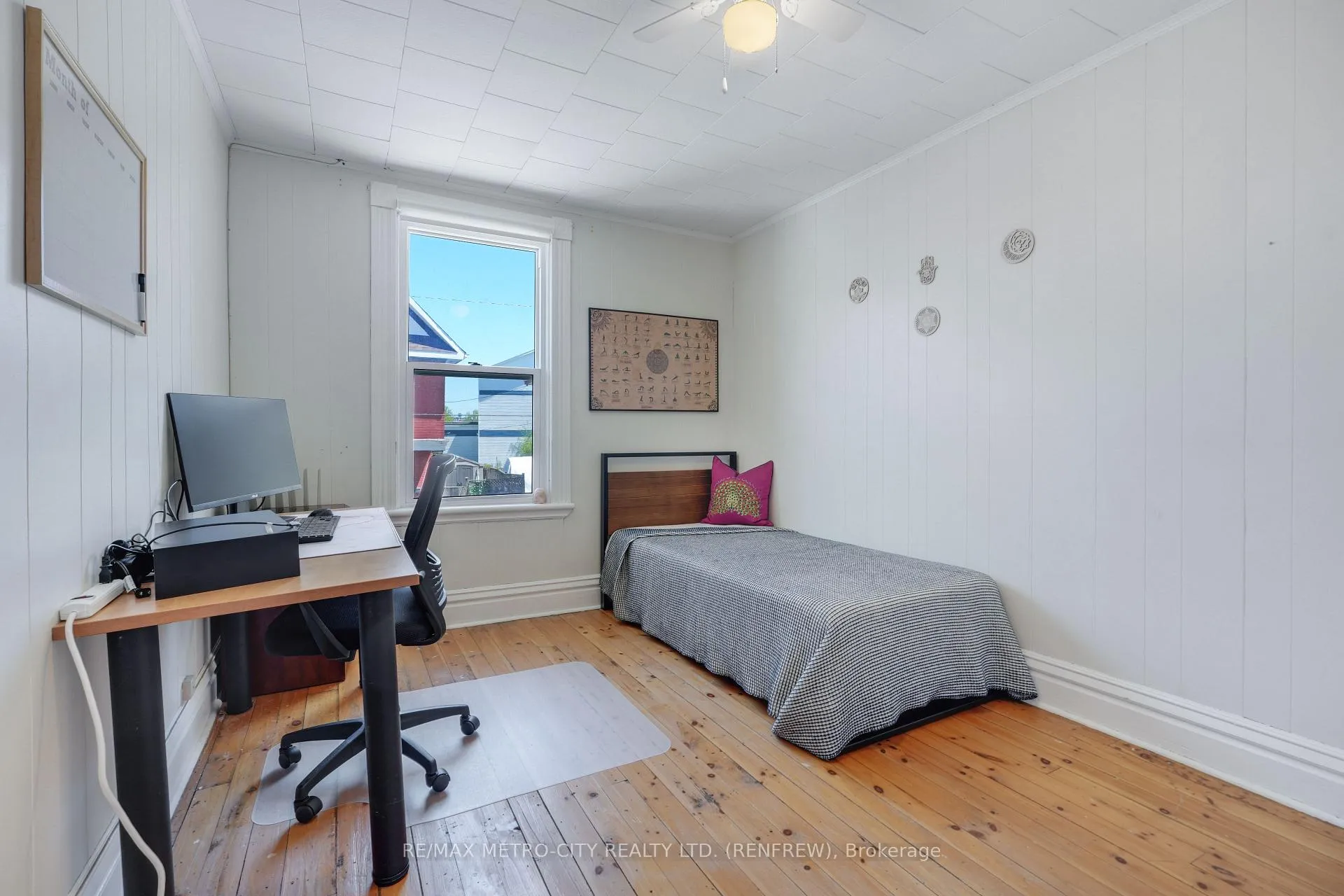 Photo 25 of 200 Ross Street, Renfrew — HOMEH