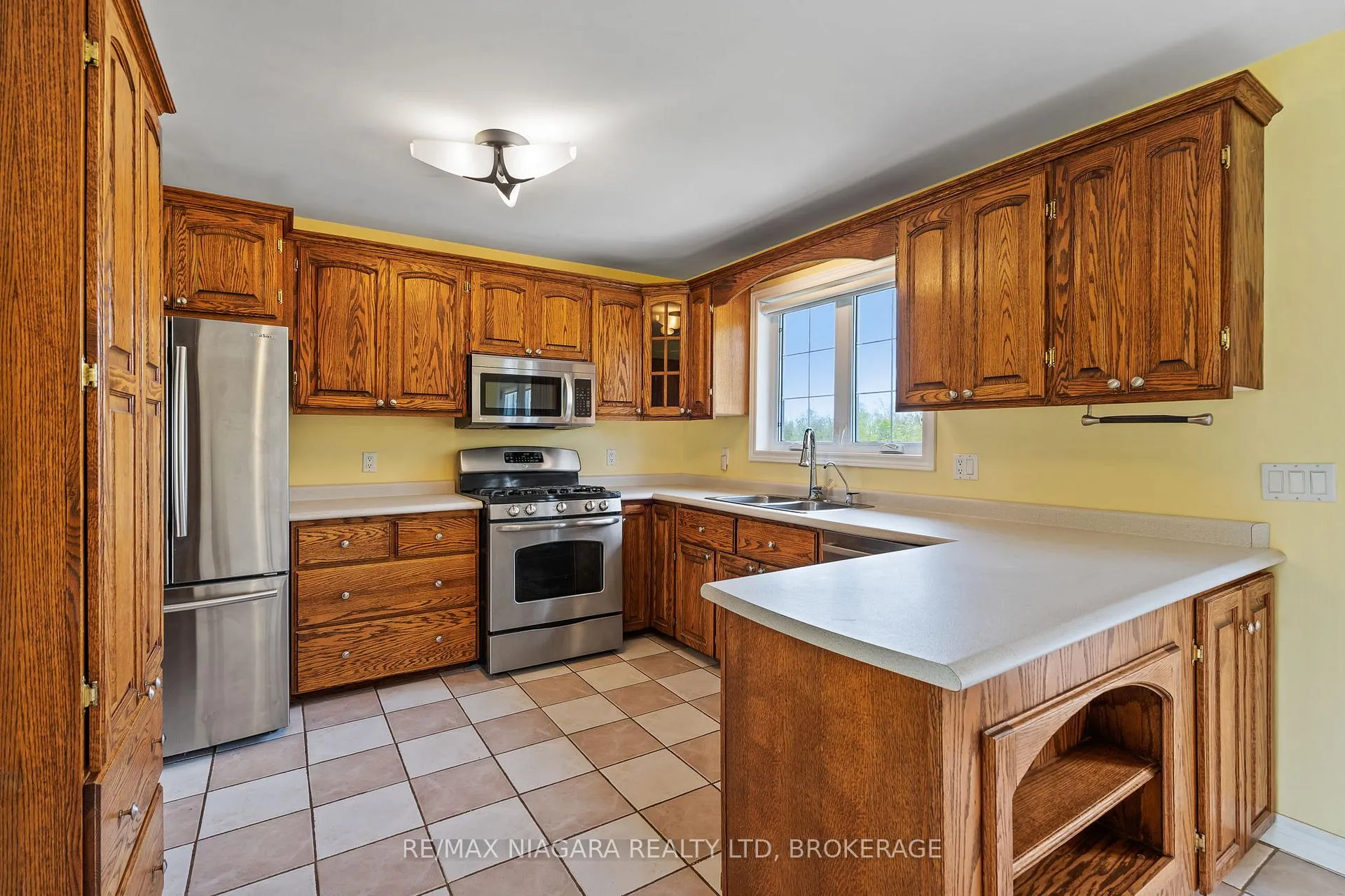 Photo 13 of 11660 Belleview Beach Road, Wainfleet, Lakeshore — HOMEH