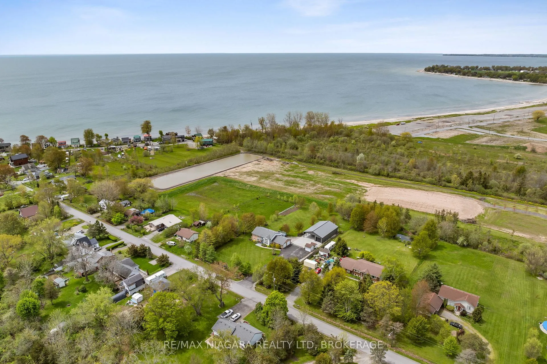 Photo 42 of 11660 Belleview Beach Road, Wainfleet, Lakeshore — HOMEH