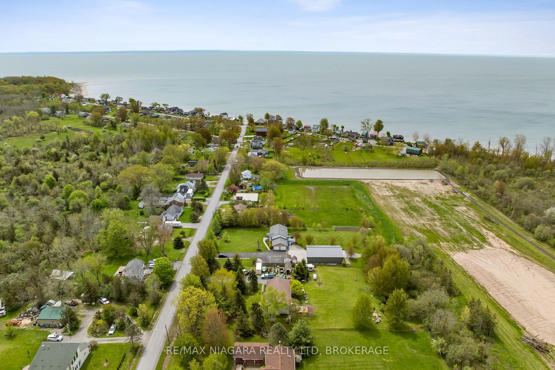 Photo 43 of 11660 Belleview Beach Road, Wainfleet, Lakeshore — HOMEH