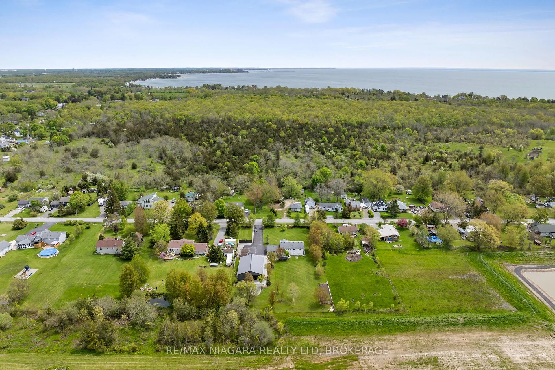 Photo 45 of 11660 Belleview Beach Road, Wainfleet, Lakeshore — HOMEH