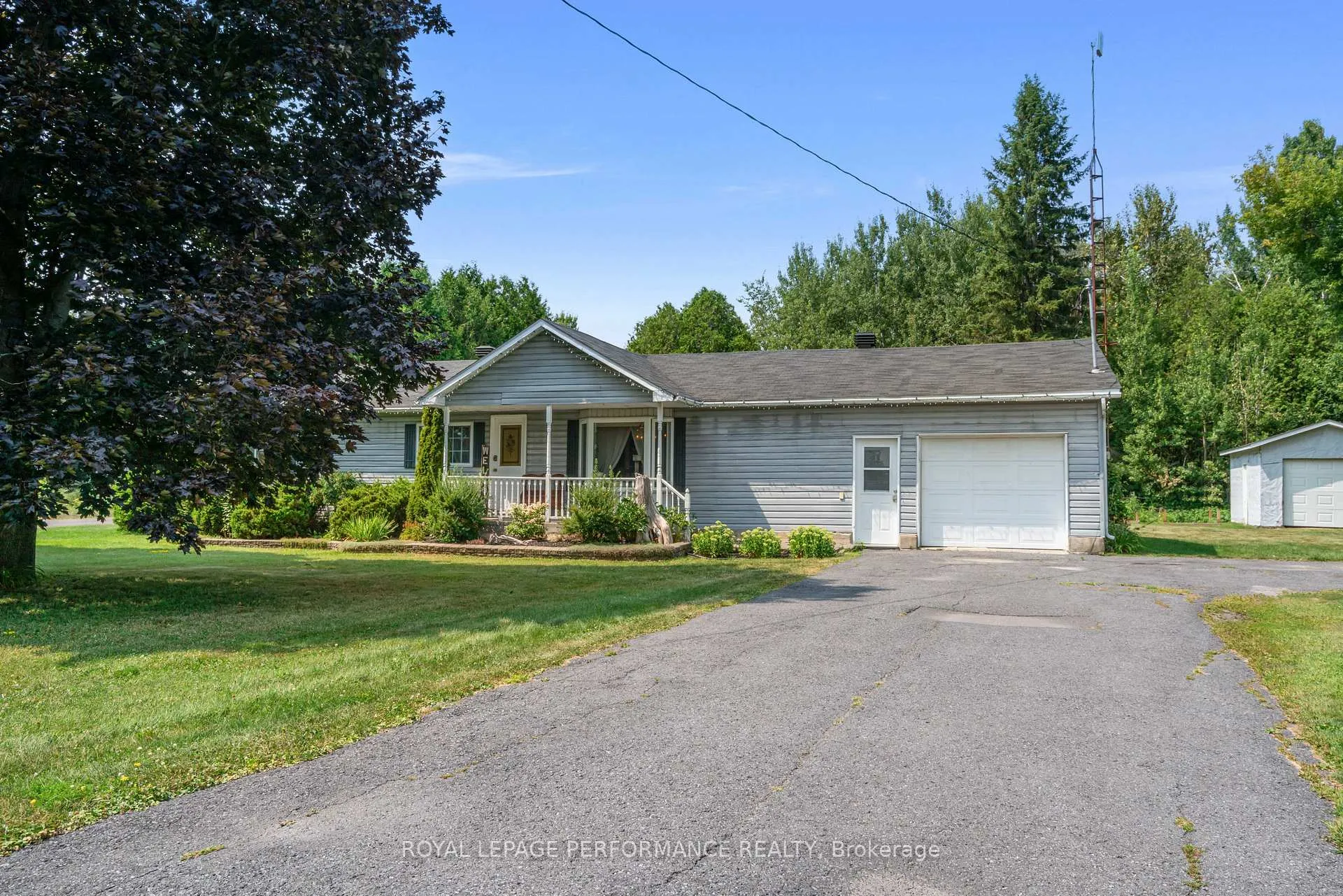 Photo 3 of 20273 Kenyon Concession 5 Rd, North Glengarry, North Glengarry (Kenyon) Twp — HOMEH