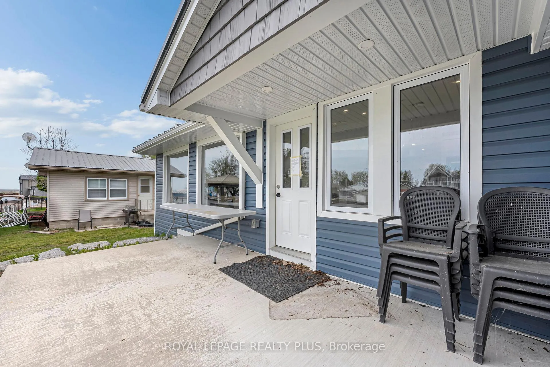 Photo 3 of 36 Dickinson Avenue, Norfolk, Long Point — HOMEH