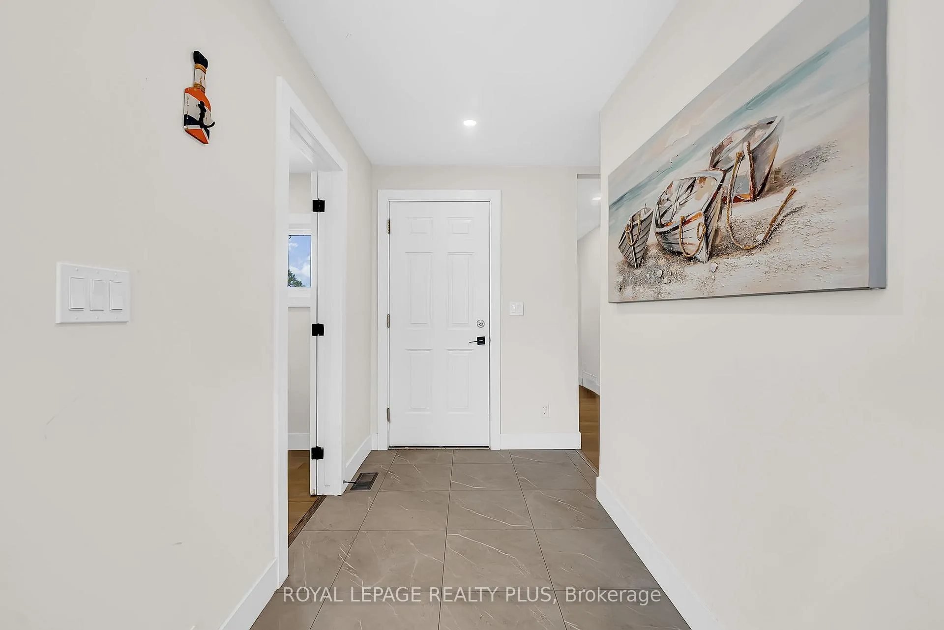 Photo 5 of 36 Dickinson Avenue, Norfolk, Long Point — HOMEH