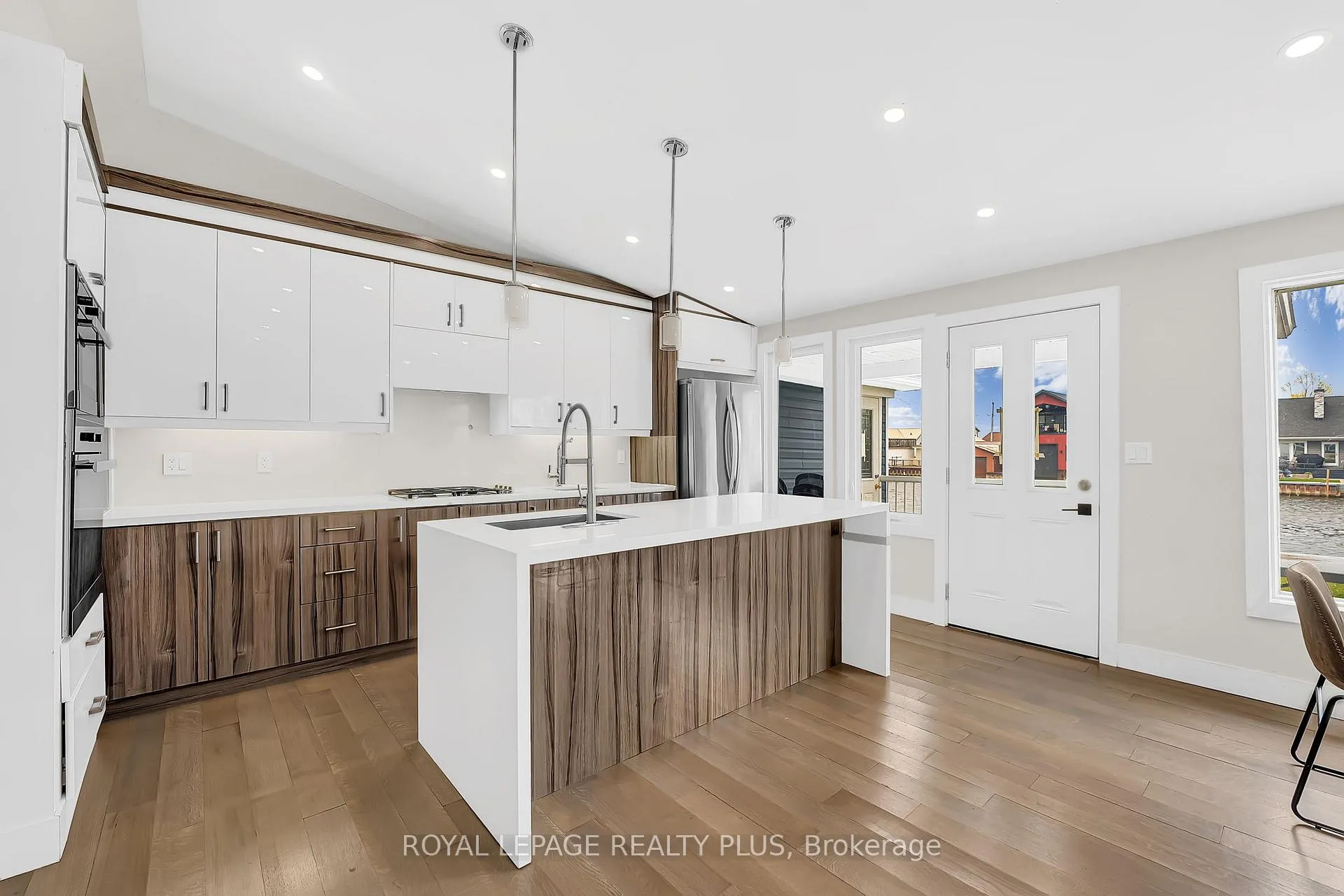 Photo 15 of 36 Dickinson Avenue, Norfolk, Long Point — HOMEH