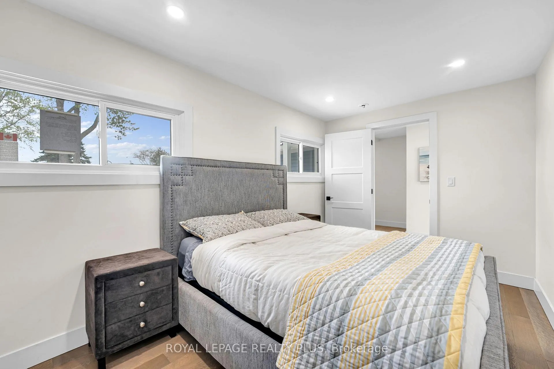 Photo 22 of 36 Dickinson Avenue, Norfolk, Long Point — HOMEH