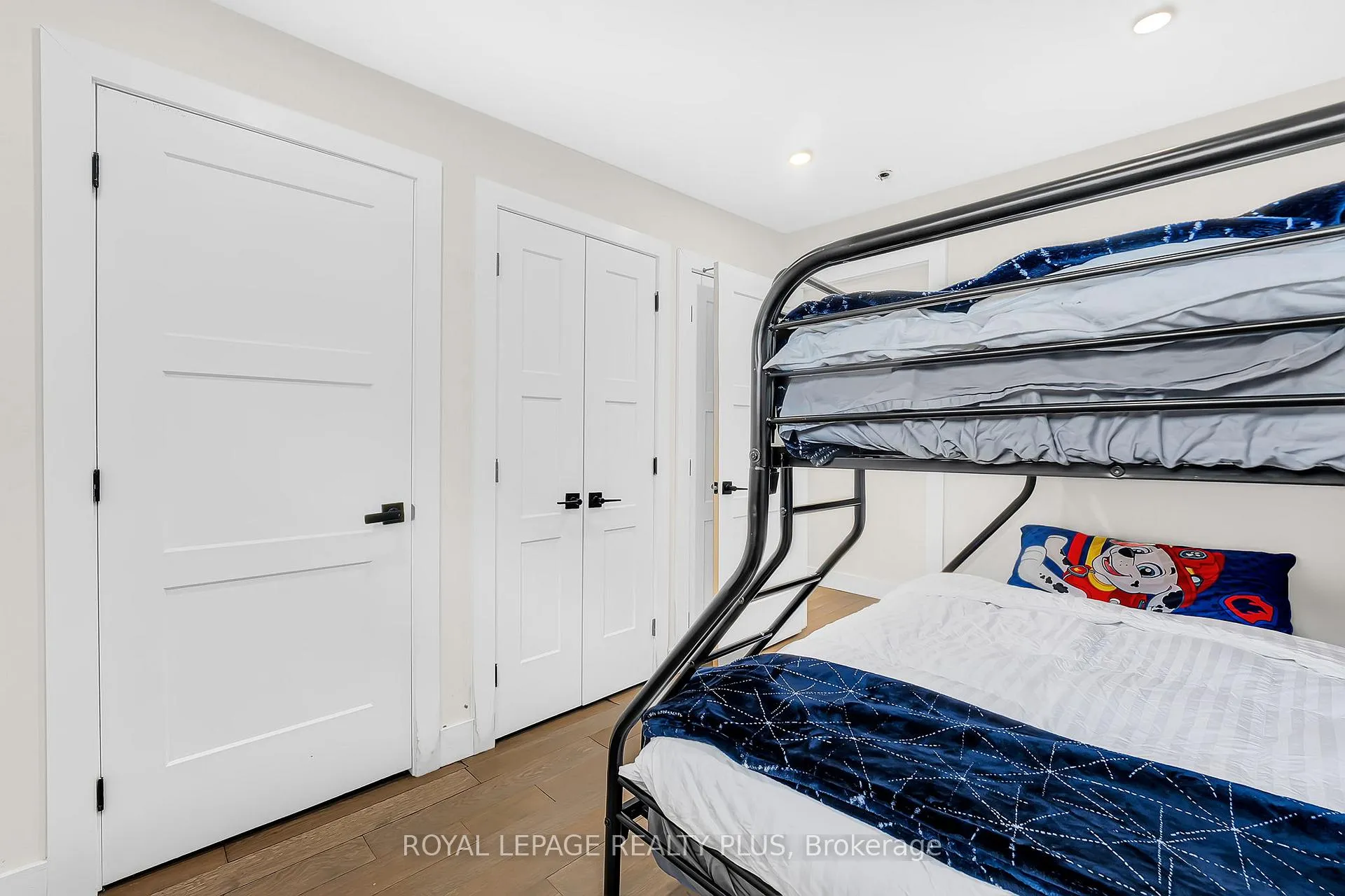 Photo 26 of 36 Dickinson Avenue, Norfolk, Long Point — HOMEH