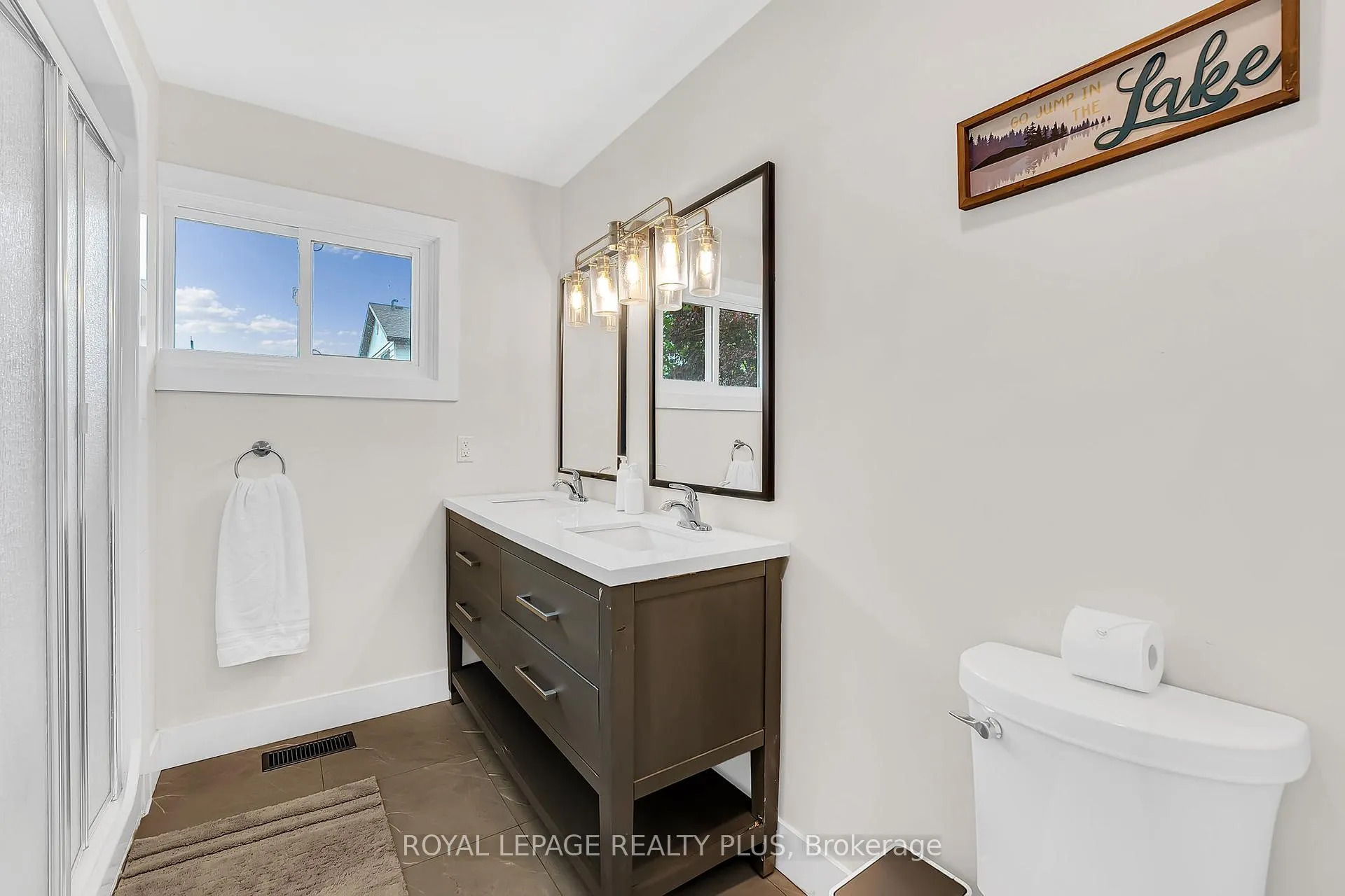 Photo 28 of 36 Dickinson Avenue, Norfolk, Long Point — HOMEH