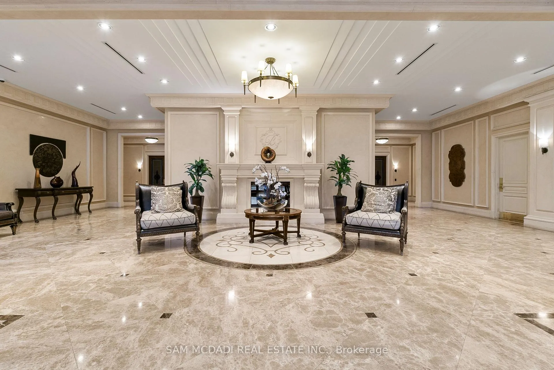 Photo 3 of Unit 1616, 9235 Jane Street, Vaughan, Maple — HOMEH