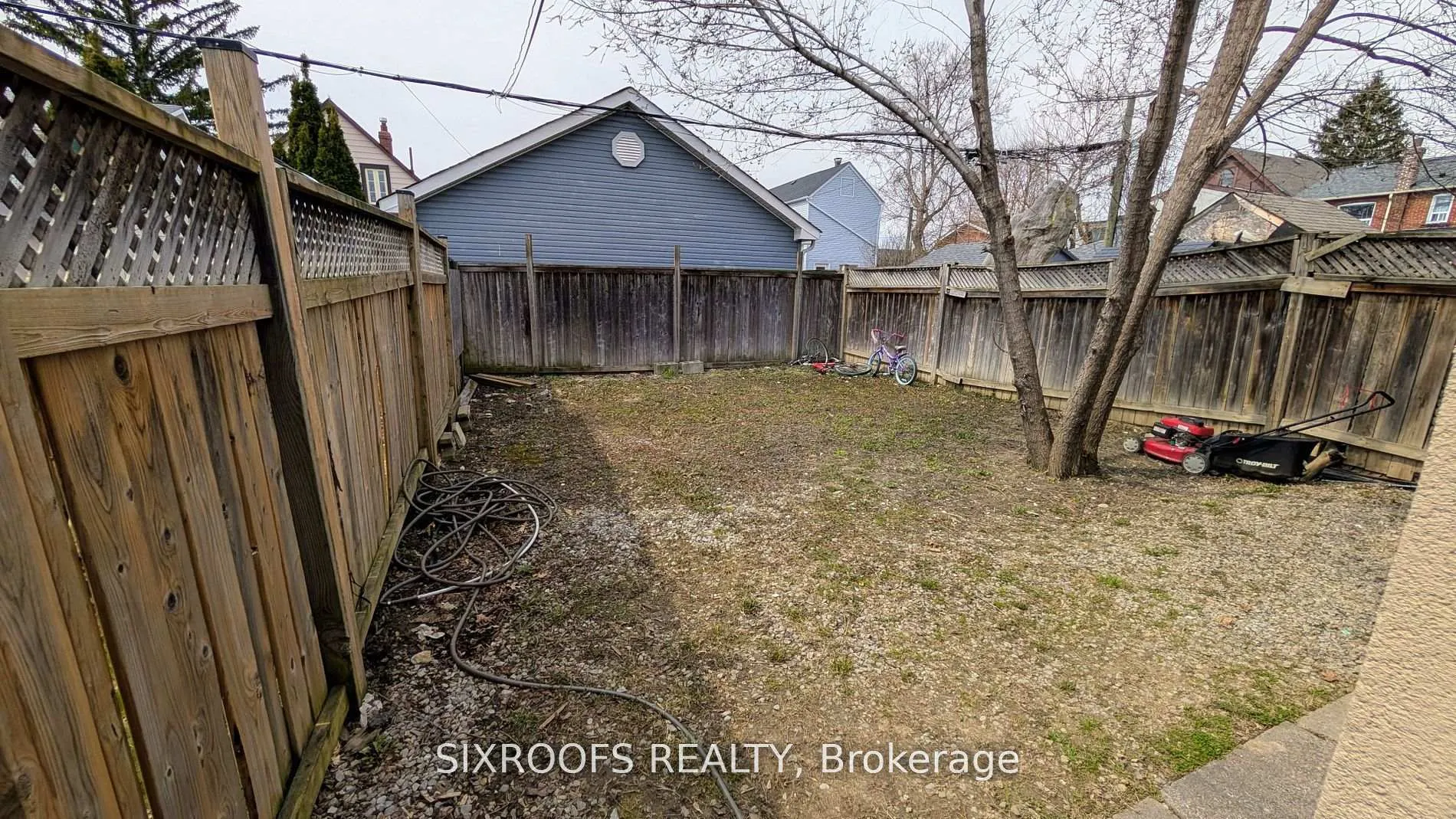 Photo 12 of 50 Guestville Avenue, Toronto, Rockcliffe-Smythe — HOMEH