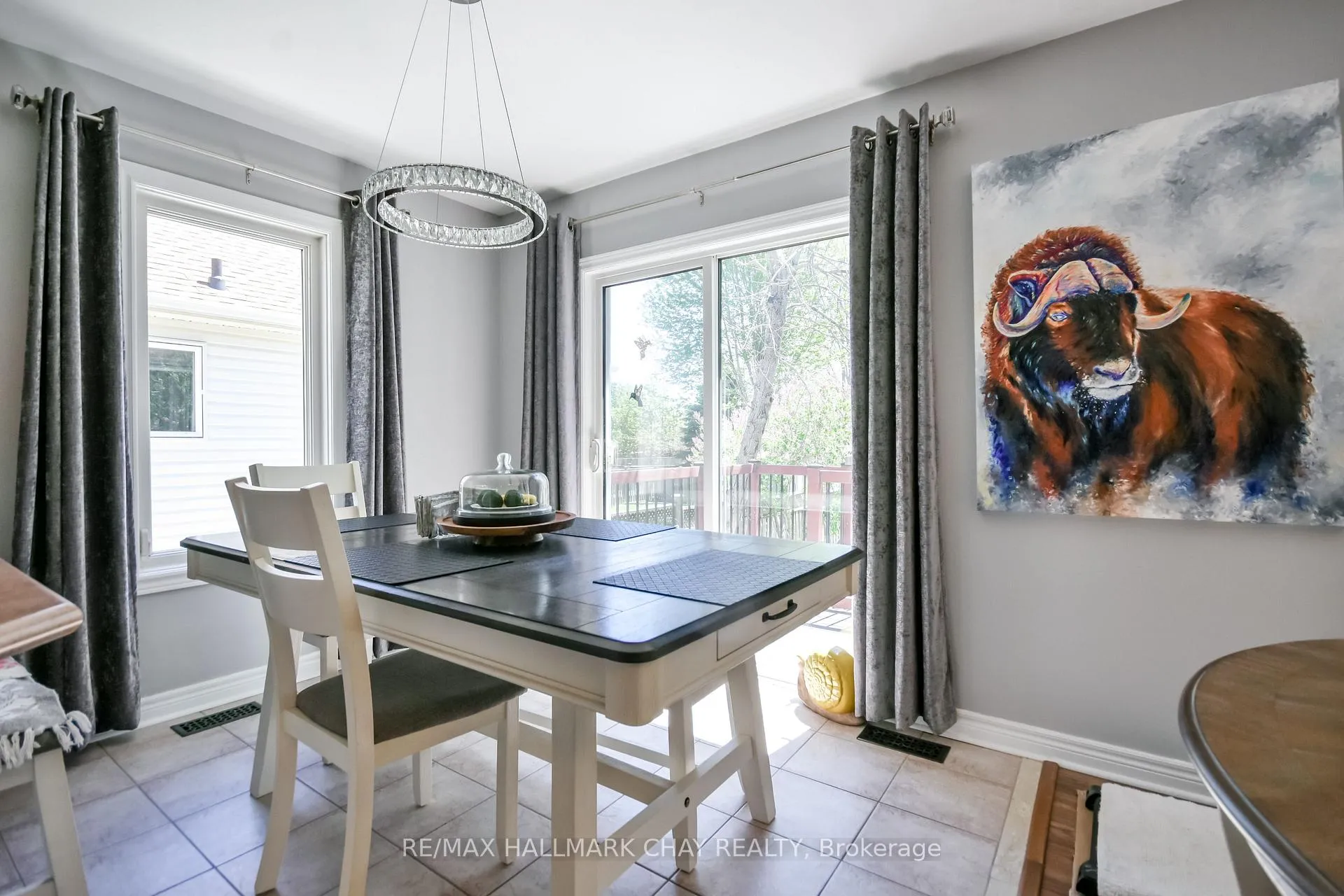 Photo 9 of 31 Princess Point Drive, Wasaga Beach — HOMEH