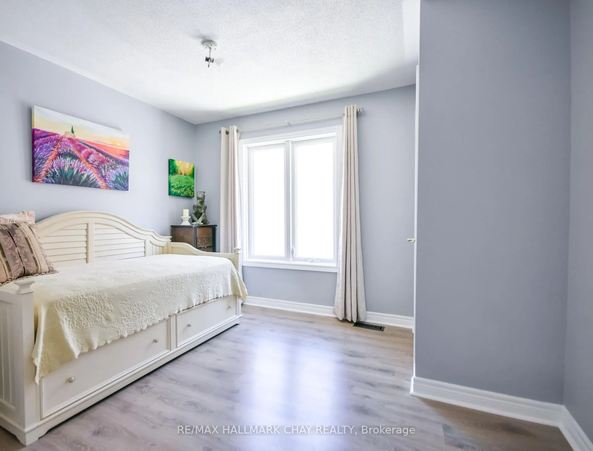 Photo 11 of 31 Princess Point Drive, Wasaga Beach — HOMEH