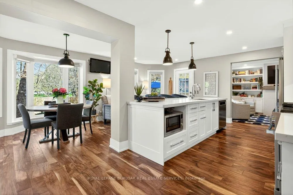 Photo 5 of 1078 Augustus Drive, Burlington, Brant — HOMEH