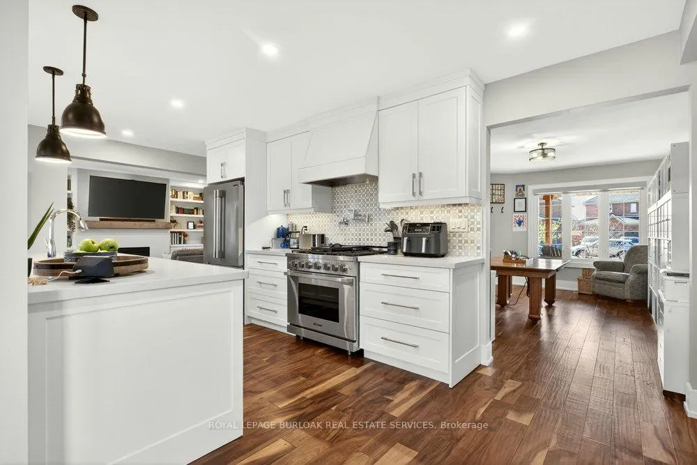 Photo 11 of 1078 Augustus Drive, Burlington, Brant — HOMEH