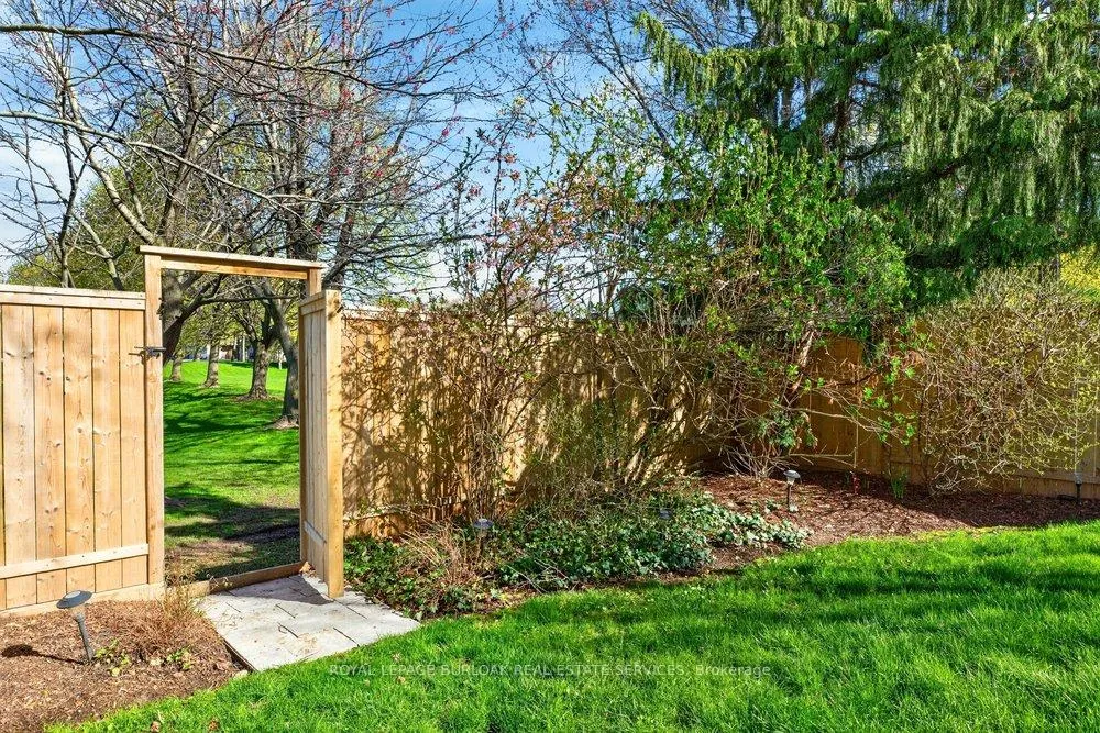 Photo 45 of 1078 Augustus Drive, Burlington, Brant — HOMEH