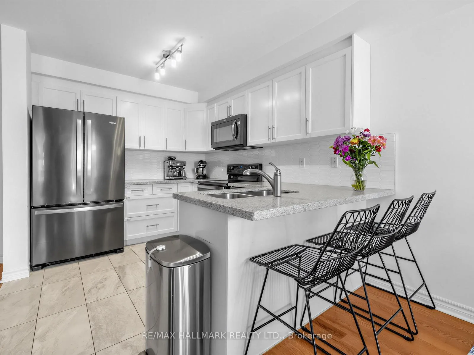 Photo 6 of 92 Maple Sugar Lane, Vaughan, Patterson — HOMEH