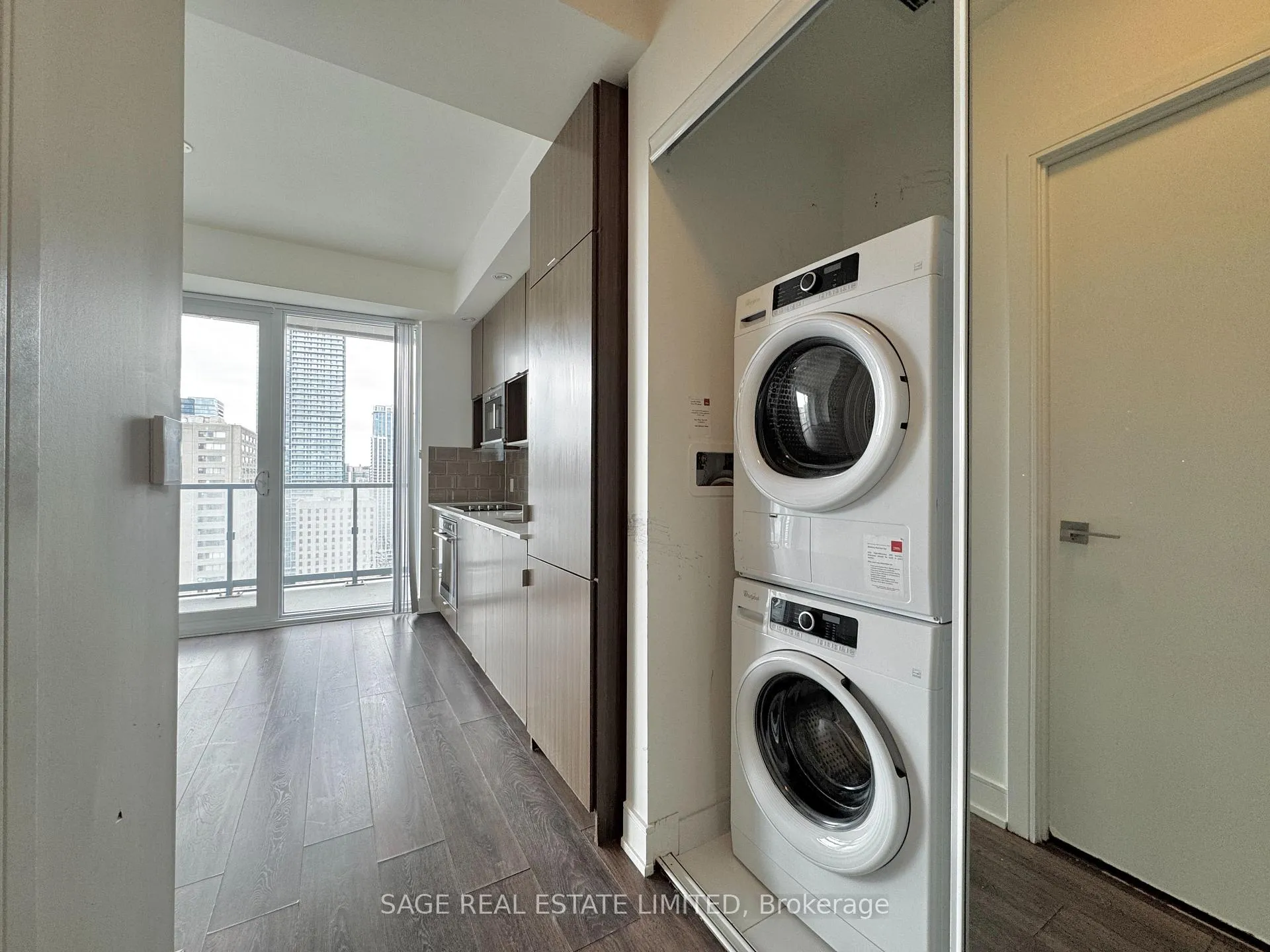 Photo 4 of Unit 2701, 89 McGill Street, Toronto, Church-Yonge Corridor — HOMEH