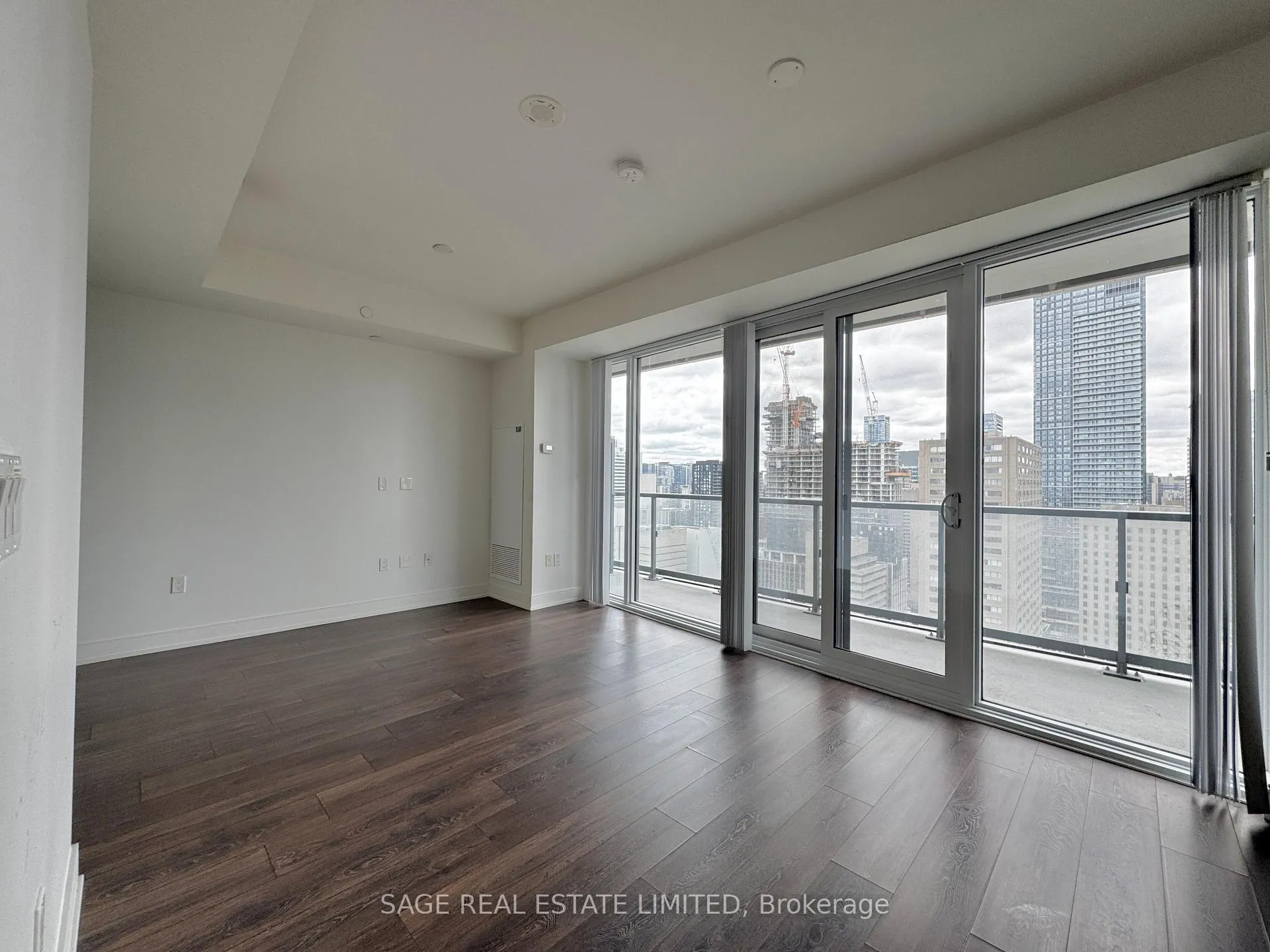 Photo 5 of Unit 2701, 89 McGill Street, Toronto, Church-Yonge Corridor — HOMEH