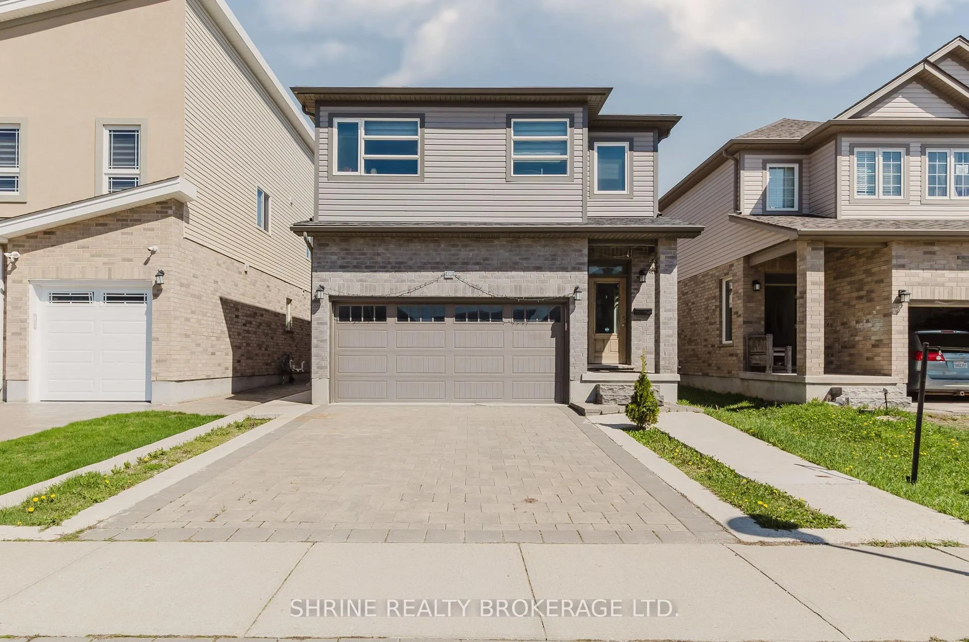 Front of 4369 Lismer Lane