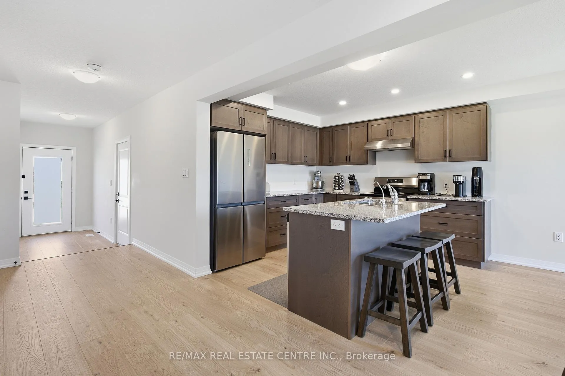 Photo 5 of 45 Bastien Street, Cambridge — HOMEH