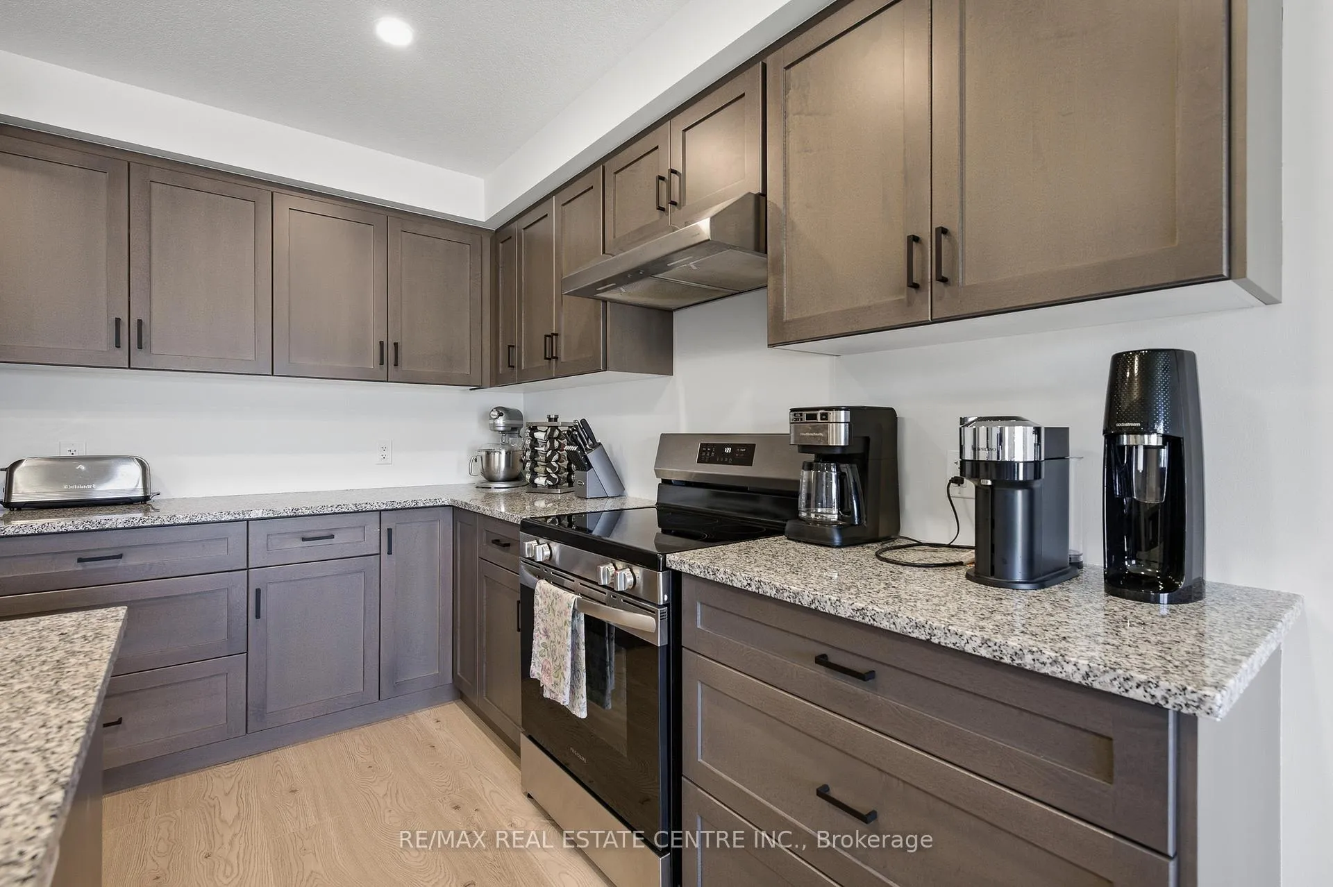 Photo 9 of 45 Bastien Street, Cambridge — HOMEH
