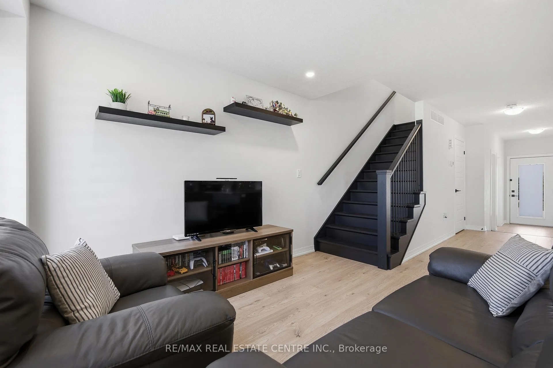 Photo 14 of 45 Bastien Street, Cambridge — HOMEH