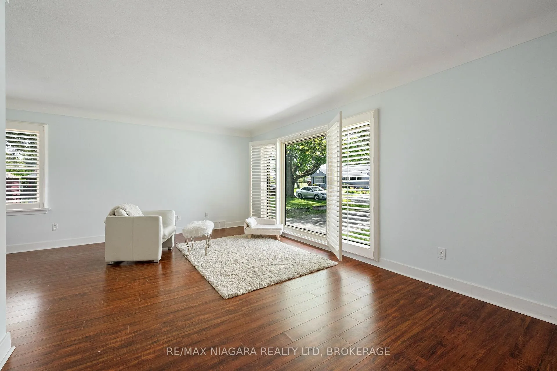 Photo 9 of 4 Mackie Street, St. Catharines, Port Dalhousie — HOMEH