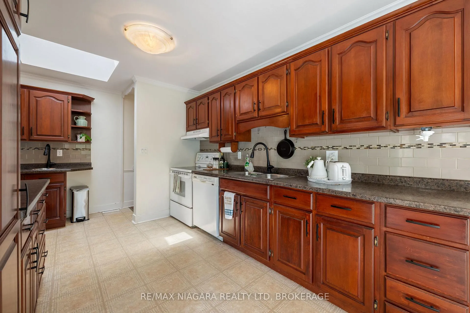 Photo 17 of 4 Mackie Street, St. Catharines, Port Dalhousie — HOMEH