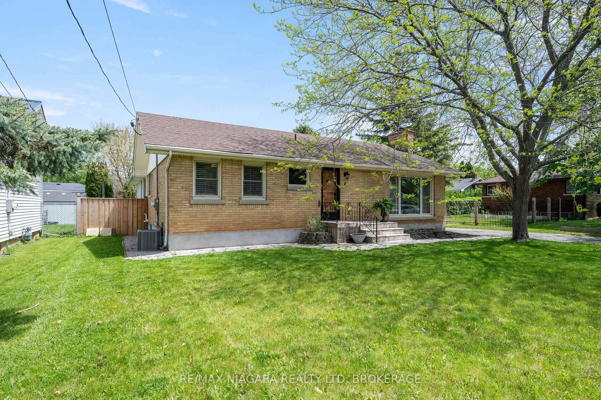 Photo 34 of 4 Mackie Street, St. Catharines, Port Dalhousie — HOMEH