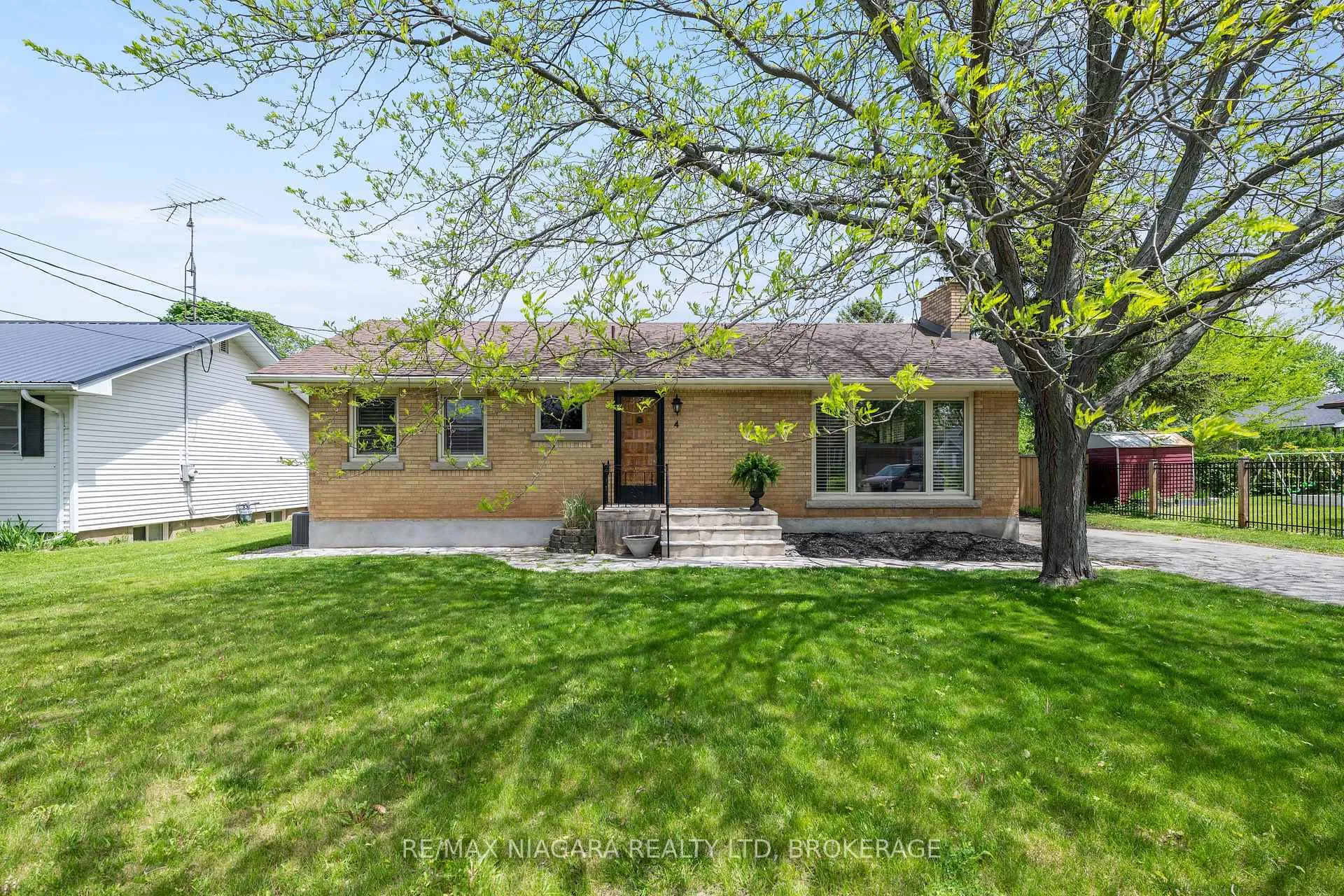 Photo 37 of 4 Mackie Street, St. Catharines, Port Dalhousie — HOMEH