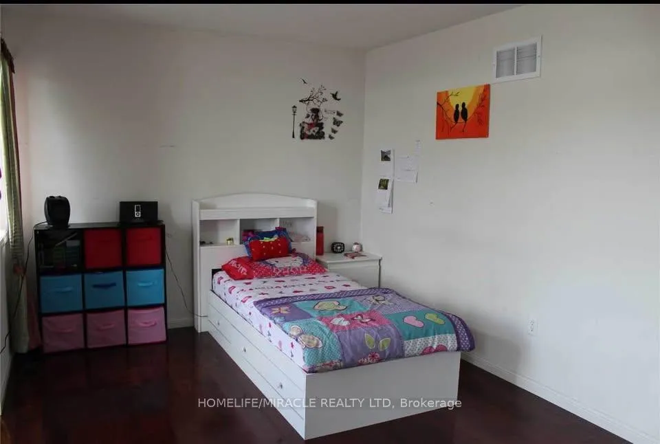 Photo 8 of Unit Main, 12 Worthington Avenue, Brampton, Fletcher's Meadow — HOMEH