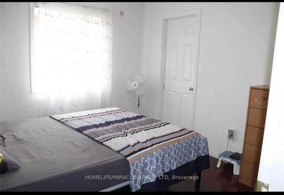 Photo 9 of Unit Main, 12 Worthington Avenue, Brampton, Fletcher's Meadow — HOMEH