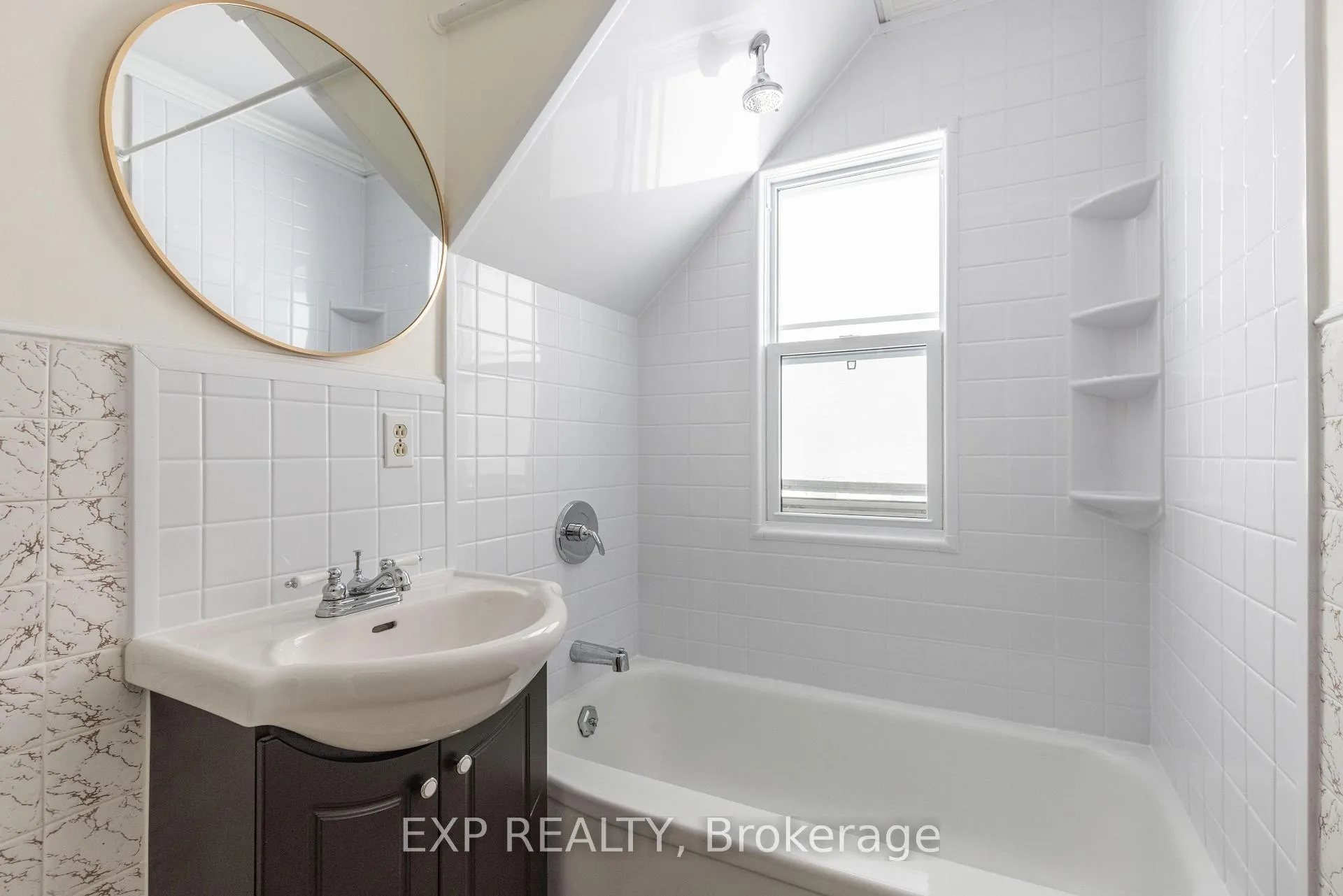 Photo 18 of 412 South Pelham Road, Welland, Prince Charles — HOMEH