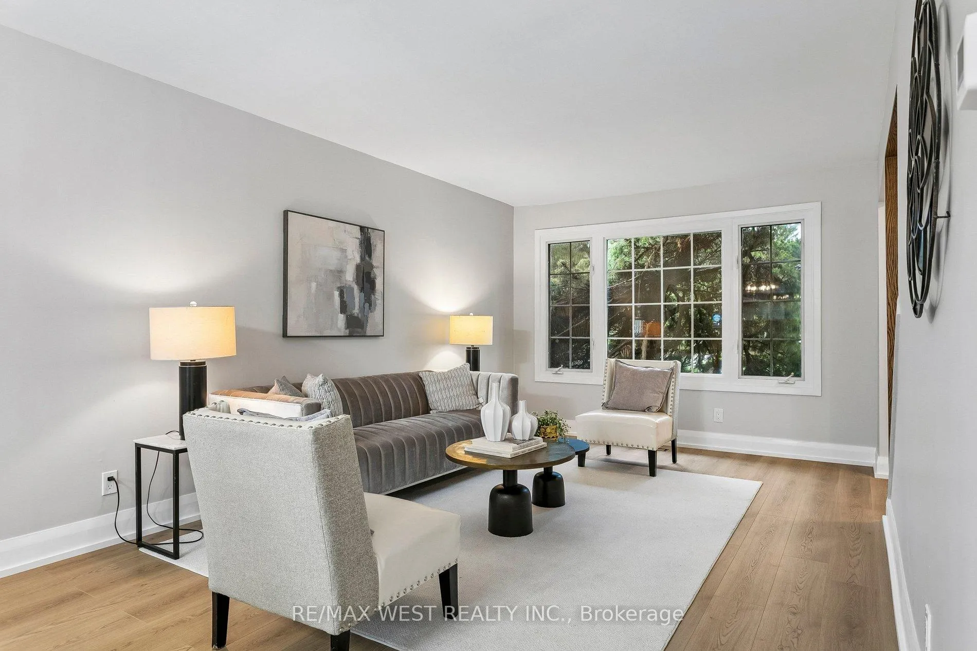 Photo 9 of 563 Joyce Boulevard, Milton, Dorset Park — HOMEH