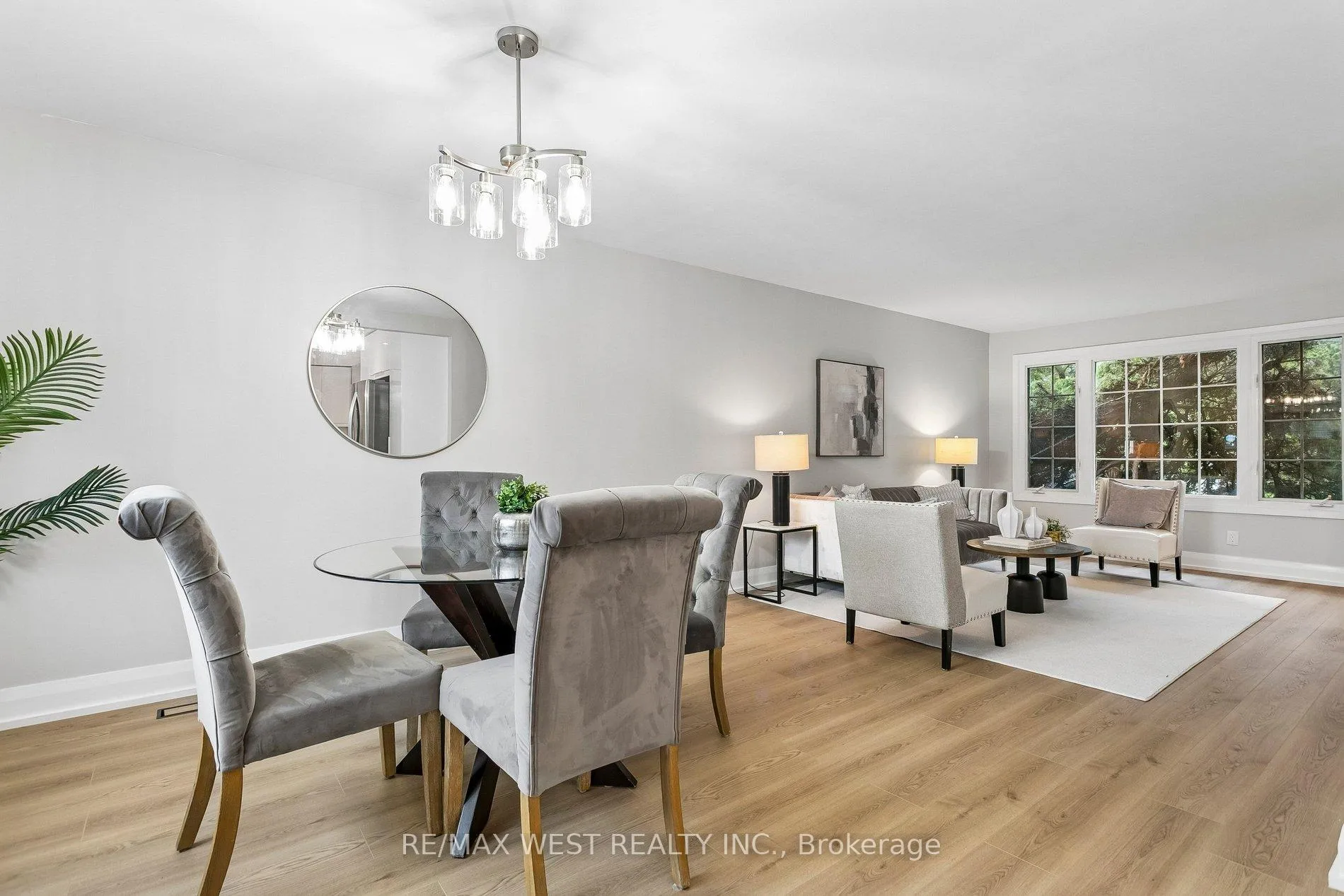 Photo 10 of 563 Joyce Boulevard, Milton, Dorset Park — HOMEH