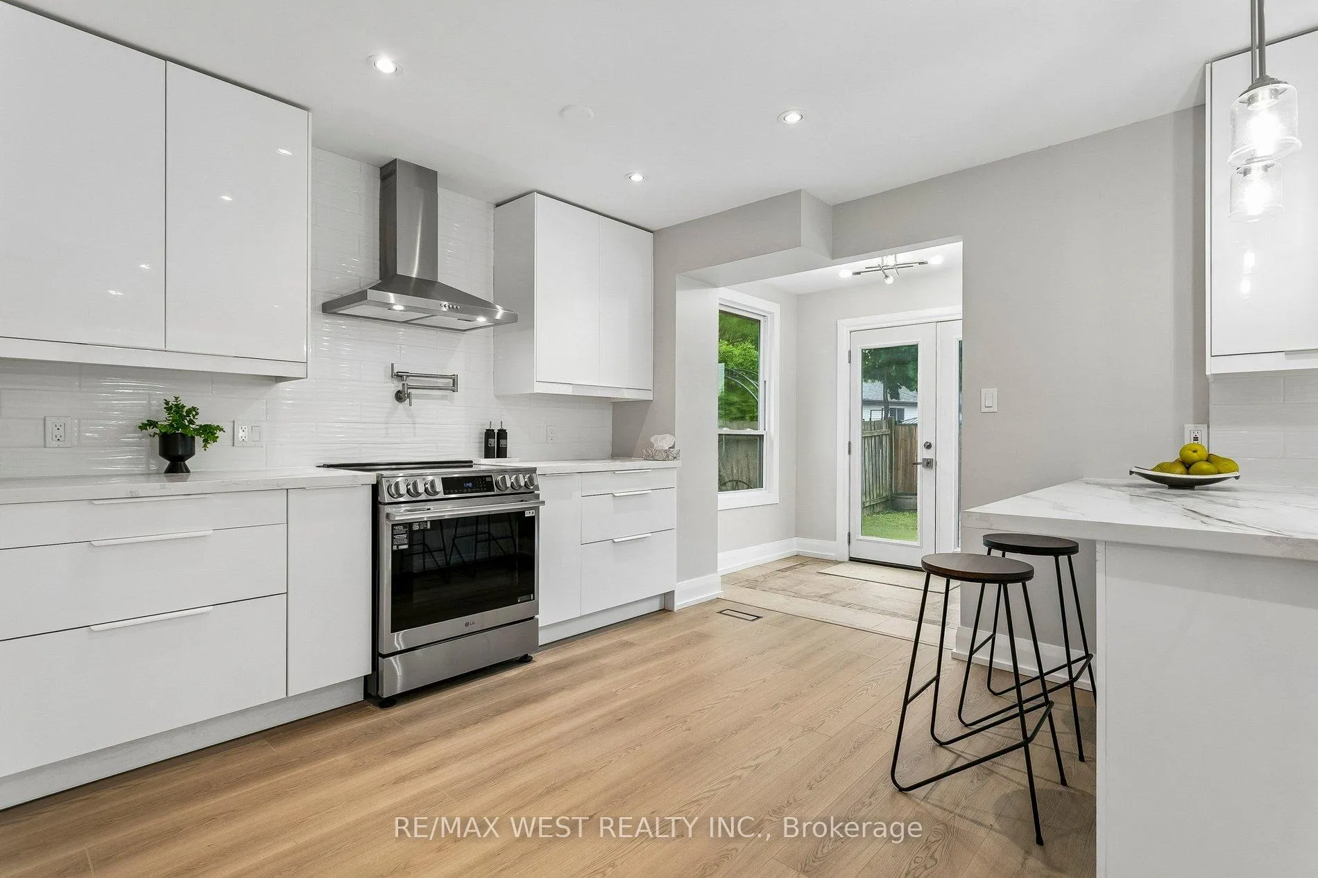 Photo 14 of 563 Joyce Boulevard, Milton, Dorset Park — HOMEH