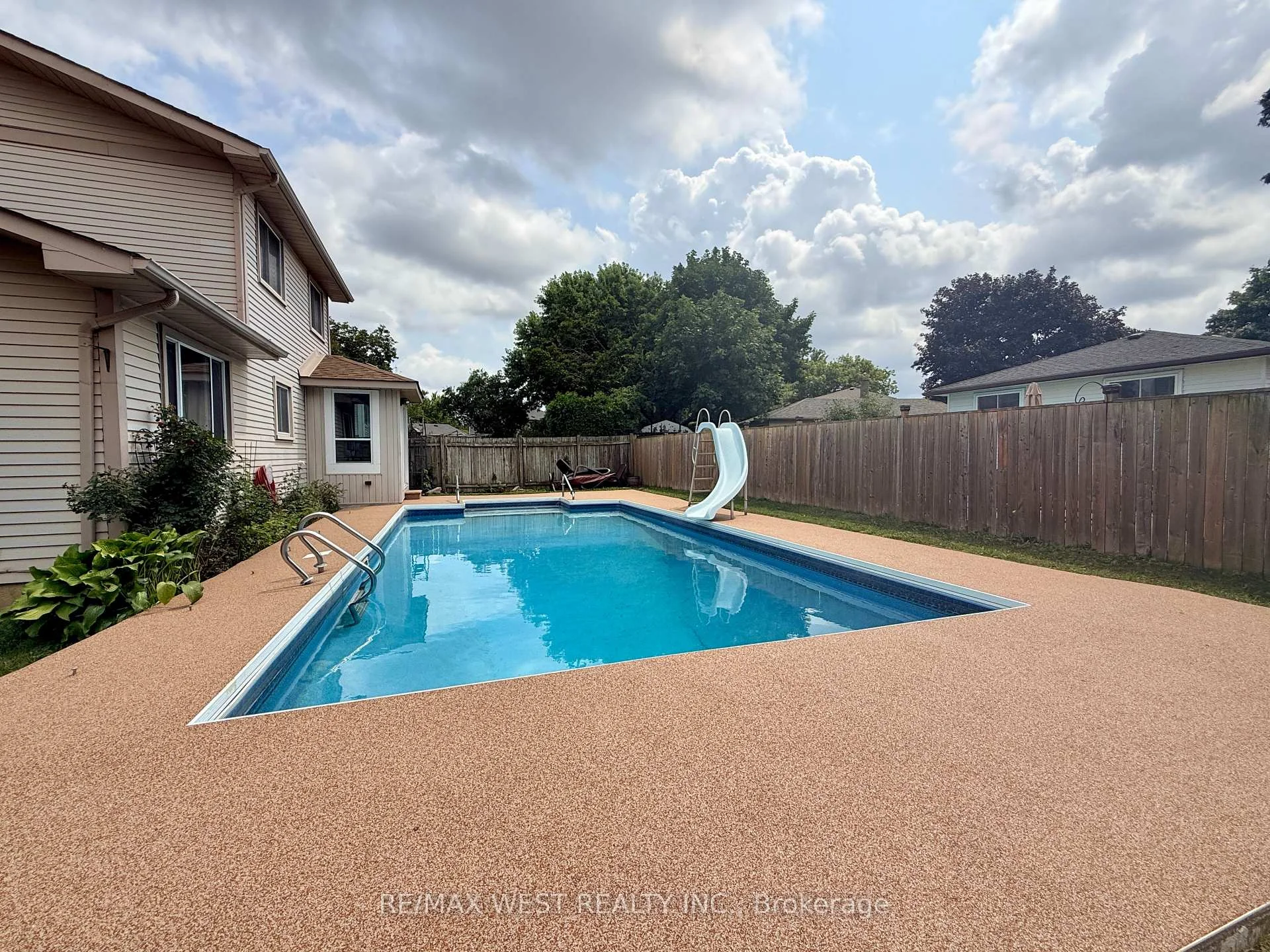 Photo 52 of 563 Joyce Boulevard, Milton, Dorset Park — HOMEH
