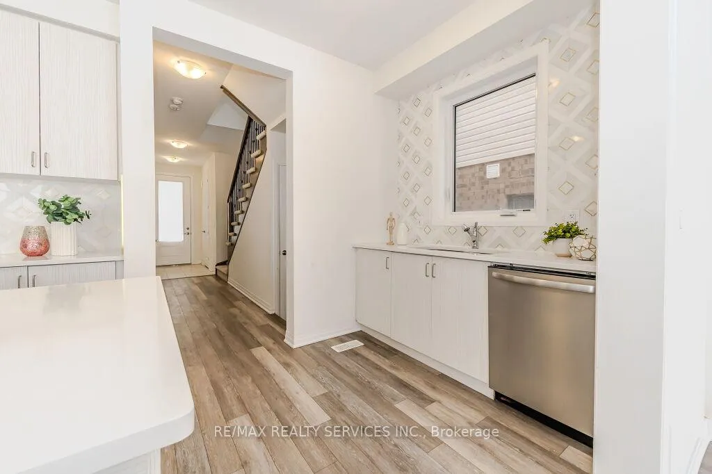 Photo 9 of 141 Leslie Davis Street, North Dumfries, Ayr — HOMEH