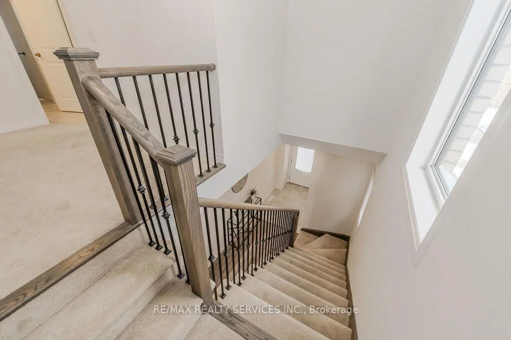 Photo 24 of 141 Leslie Davis Street, North Dumfries, Ayr — HOMEH