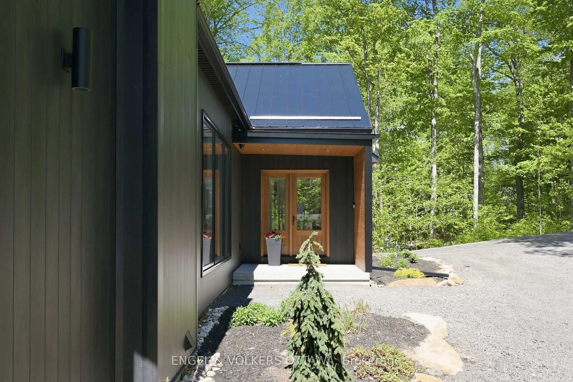 Photo 4 of 189 Shady Maple Road, McNab/Braeside, Mcnab/Braeside Twps — HOMEH