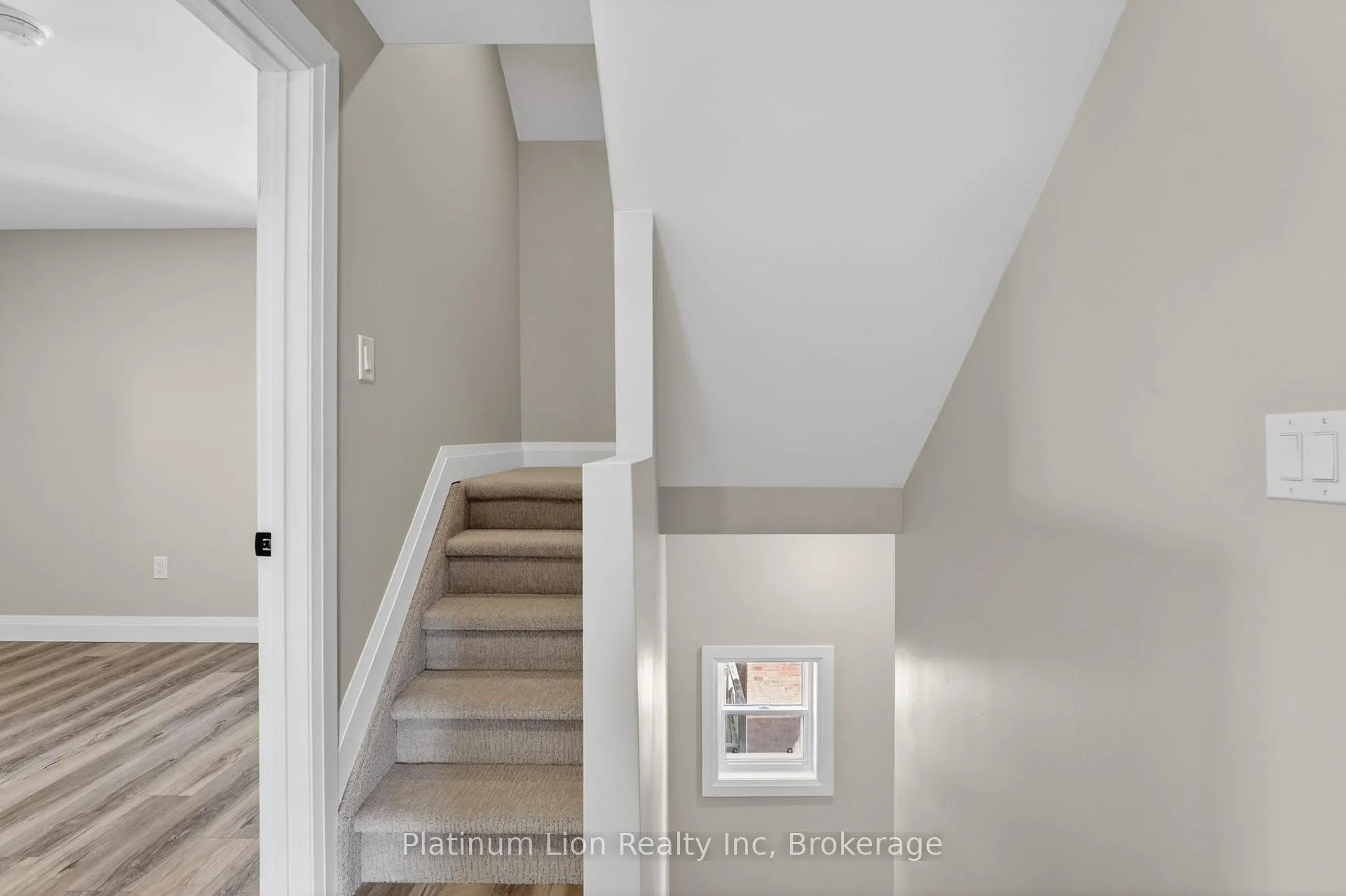 Photo 23 of 20 Avenue Place, Welland, Welland Downtown — HOMEH
