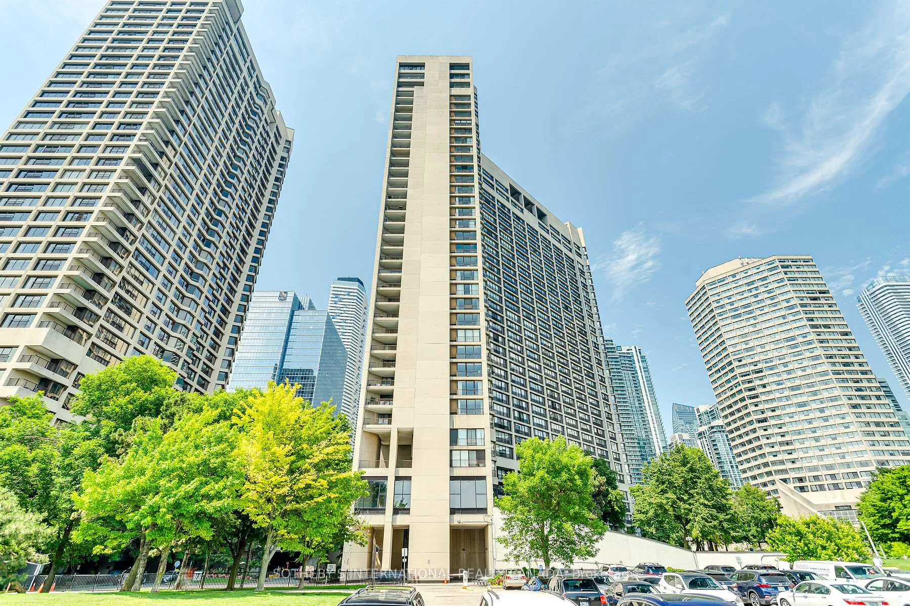Photo 1 of Unit 838, 33 Harbour Square, Toronto, Waterfront Communities — HOMEH