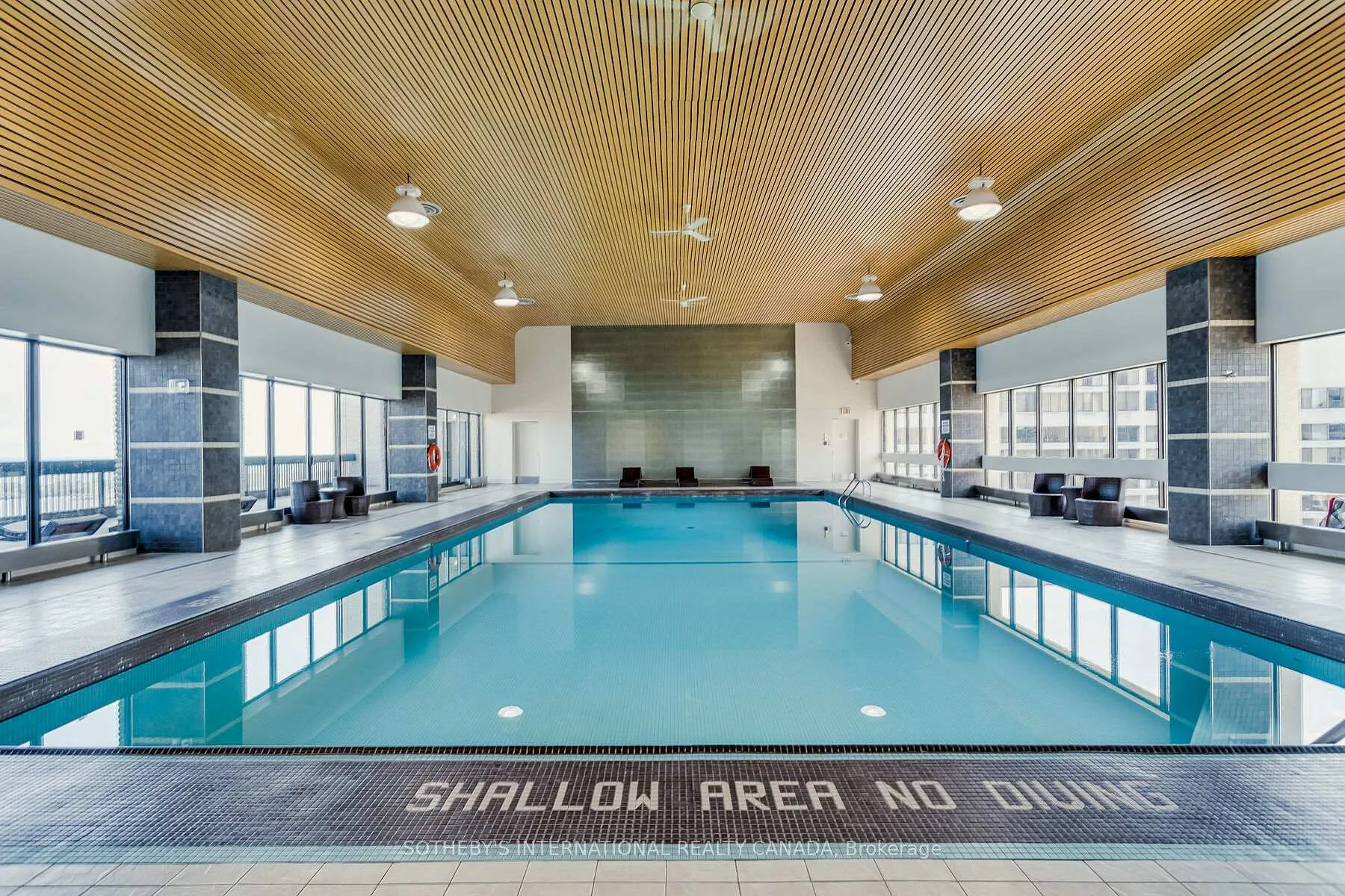 Photo 6 of Unit 838, 33 Harbour Square, Toronto, Waterfront Communities — HOMEH