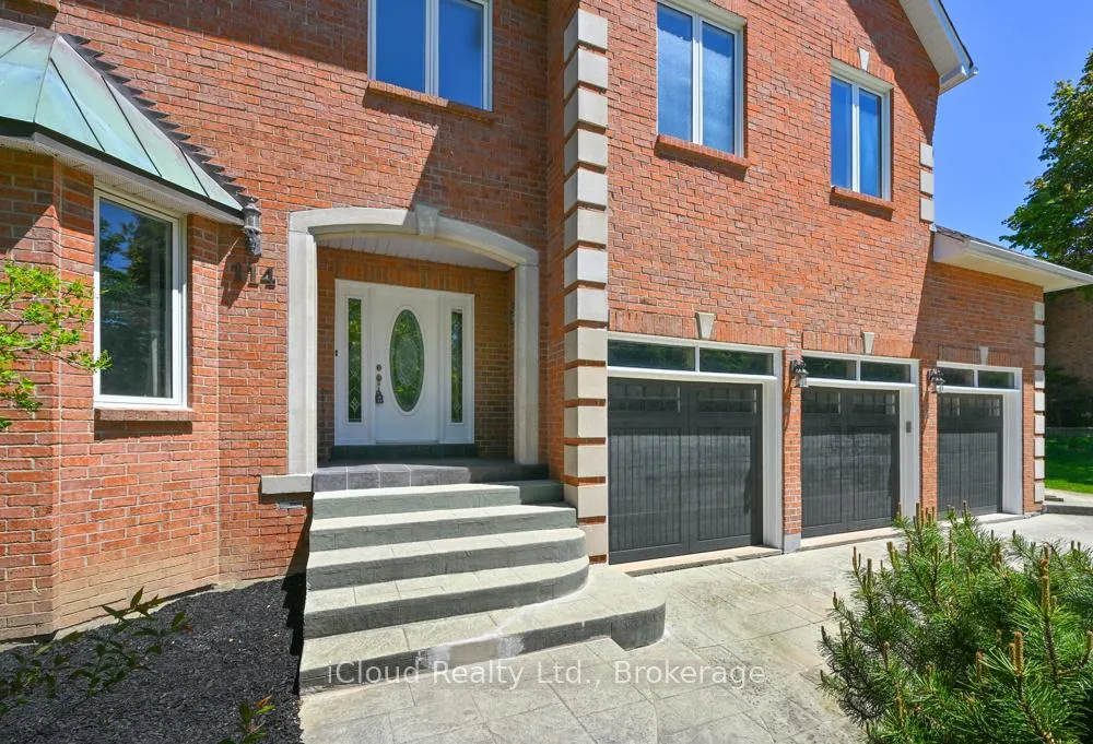 Photo 3 of 114 Kenpark Avenue, Brampton, Snelgrove — HOMEH
